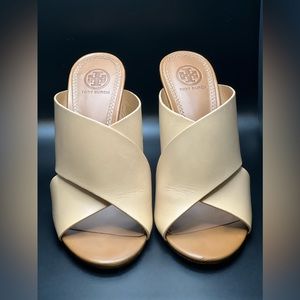 TORY BURCH
Leather Striped Slides
Size: 8